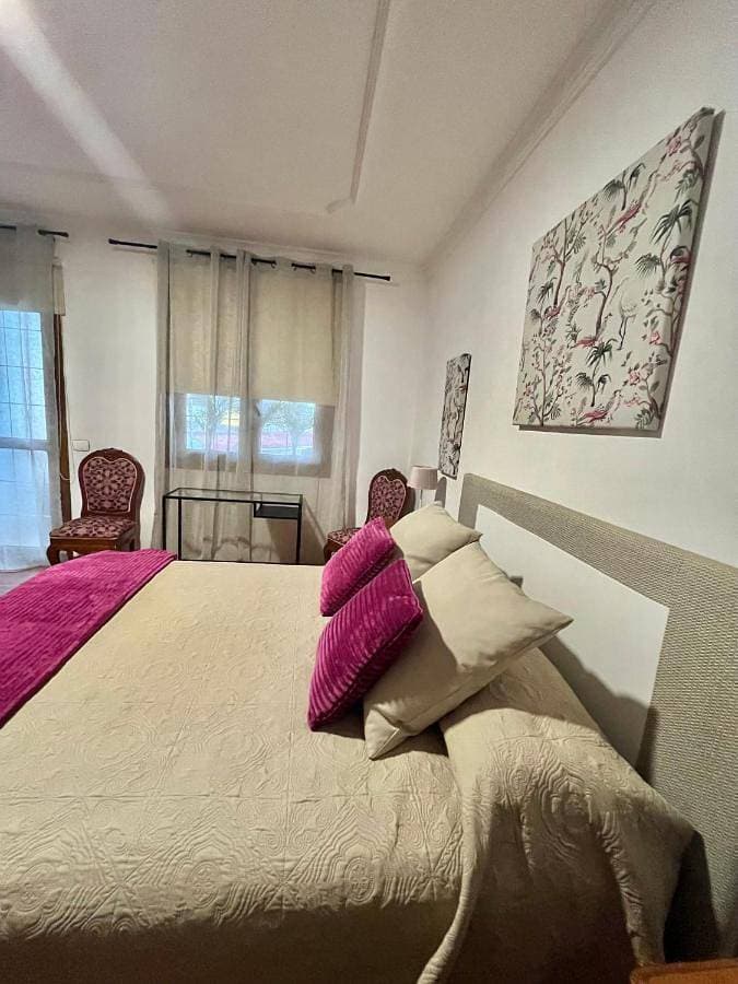 Foto 5 von 43: Three-Bedroom Apartment