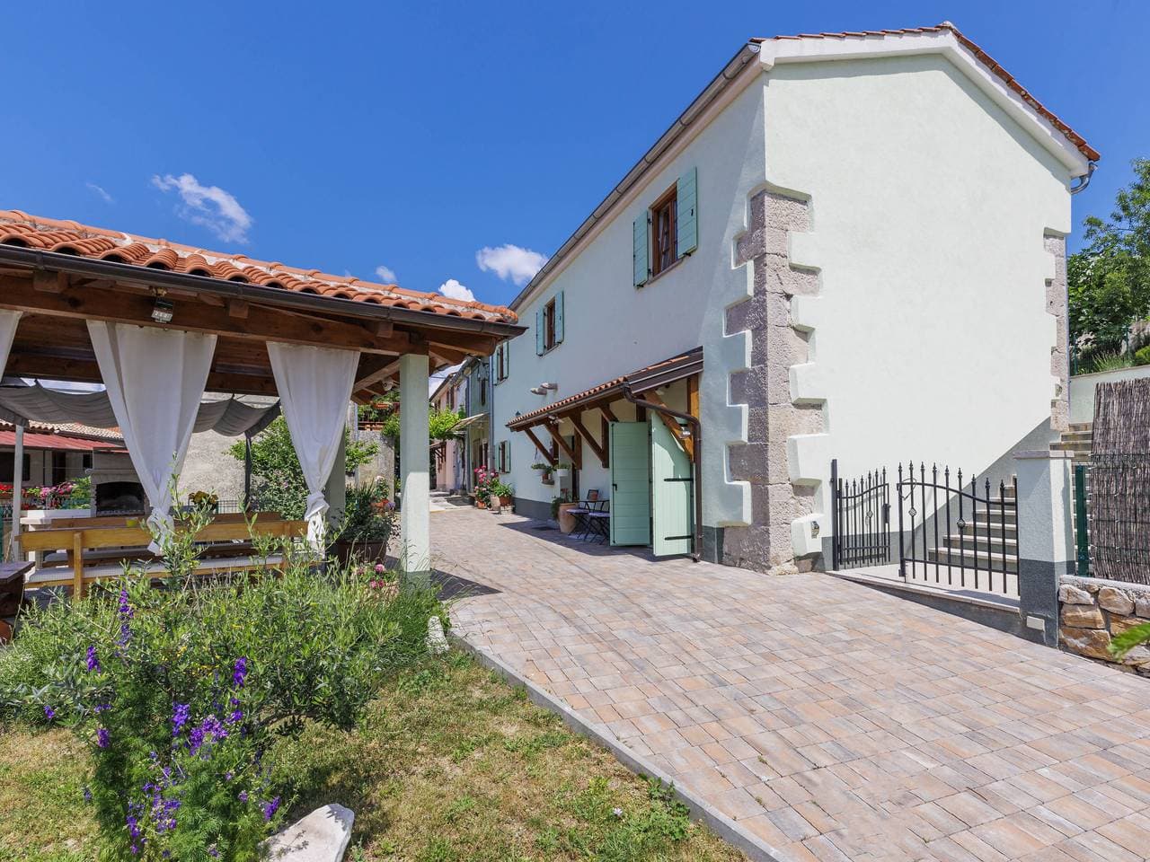Schönes Reihenhaus Villa Nicolara 1