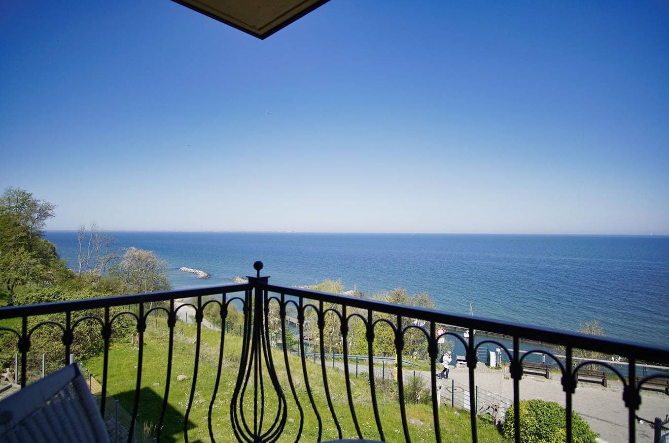 Foto 12 von 27: Ferienwohnung mit traumhaftem Meerblick - Haus am Meer FeWo 06