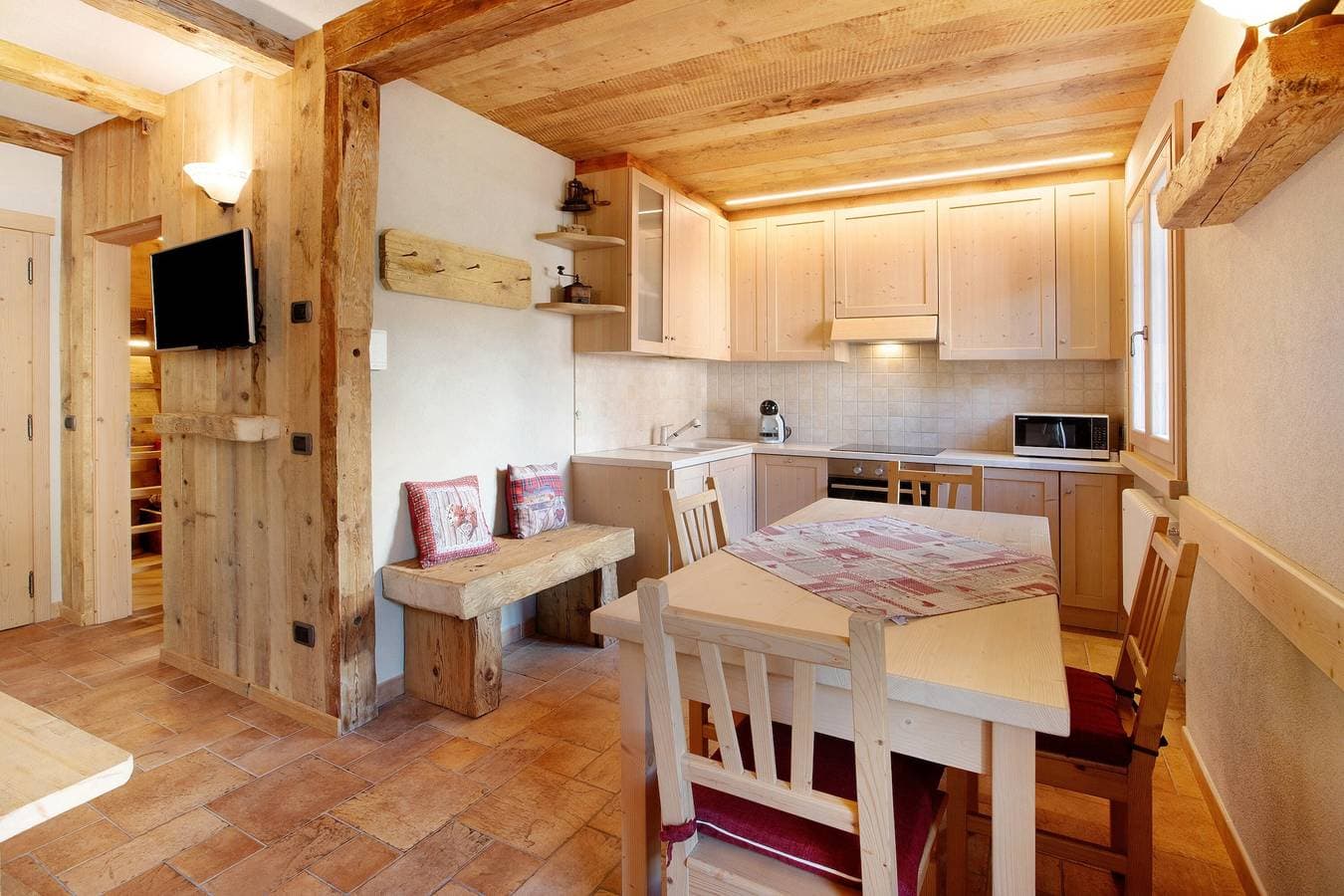 Foto 6 von 43: Ferienwohnung "Casa Clus Bormio 1" mit Bergblick, Privatem Garten und WLAN