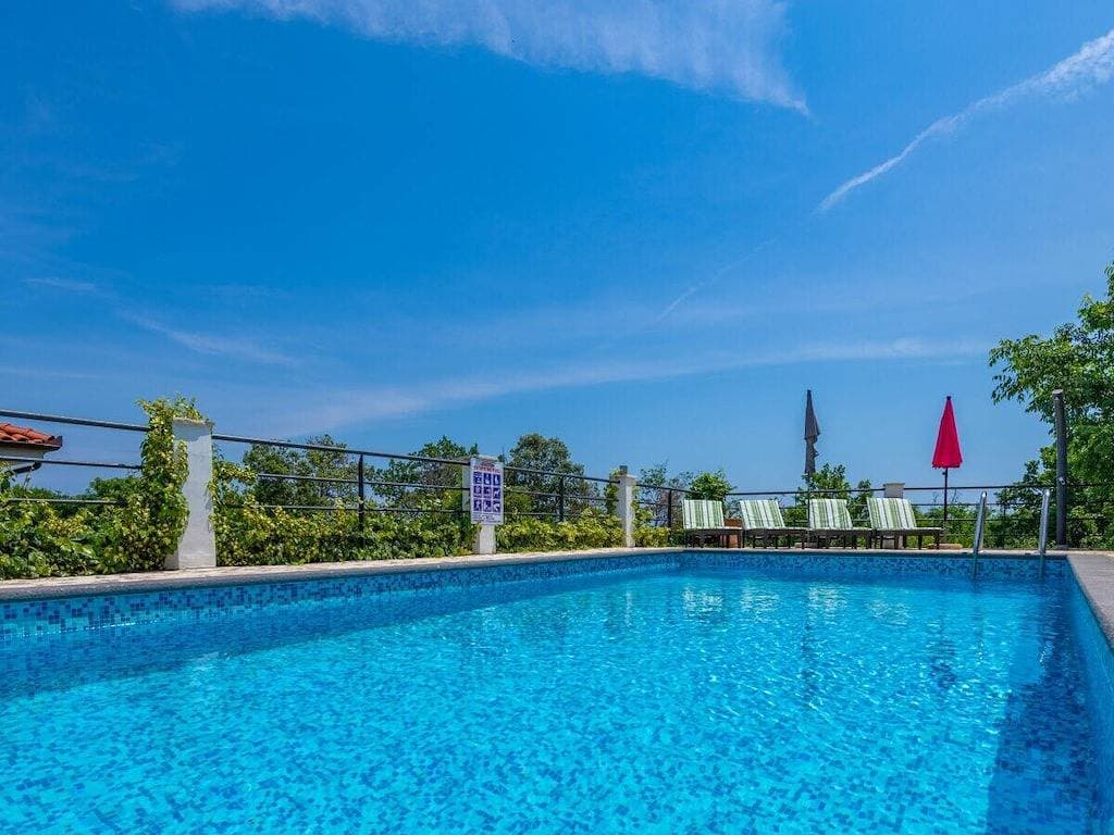Foto 12 von 36: Ferienhaus in Labin mit Schwimmbecken