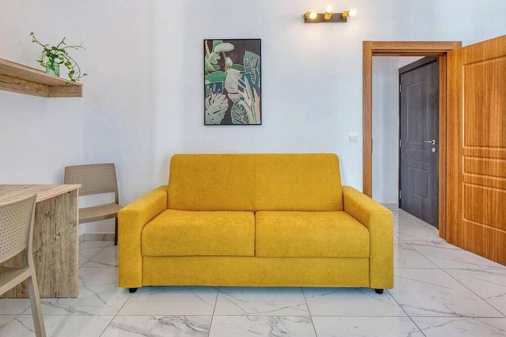 Foto 5 von 22: Seafront home opposite beach w/WIFI & AC in Qawra