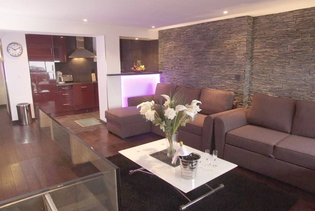 Foto 4 von 44: Duplex Loft with Private Swimming Pool (4 Adults)