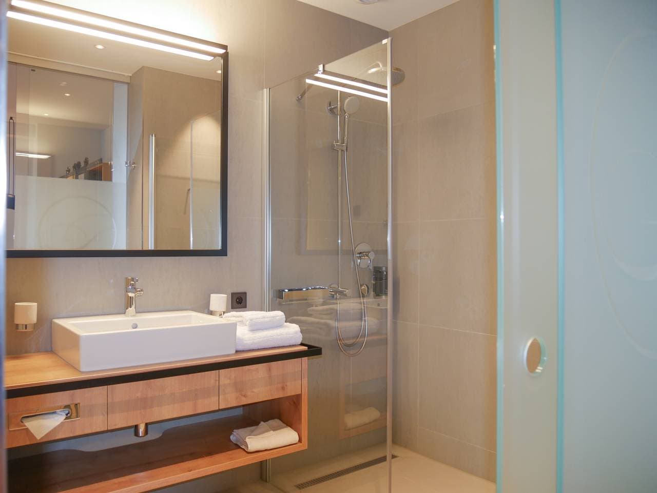 Foto 6 von 11: Hotel FEDERwerk - Standard-Doppelzimmer Entwicklung