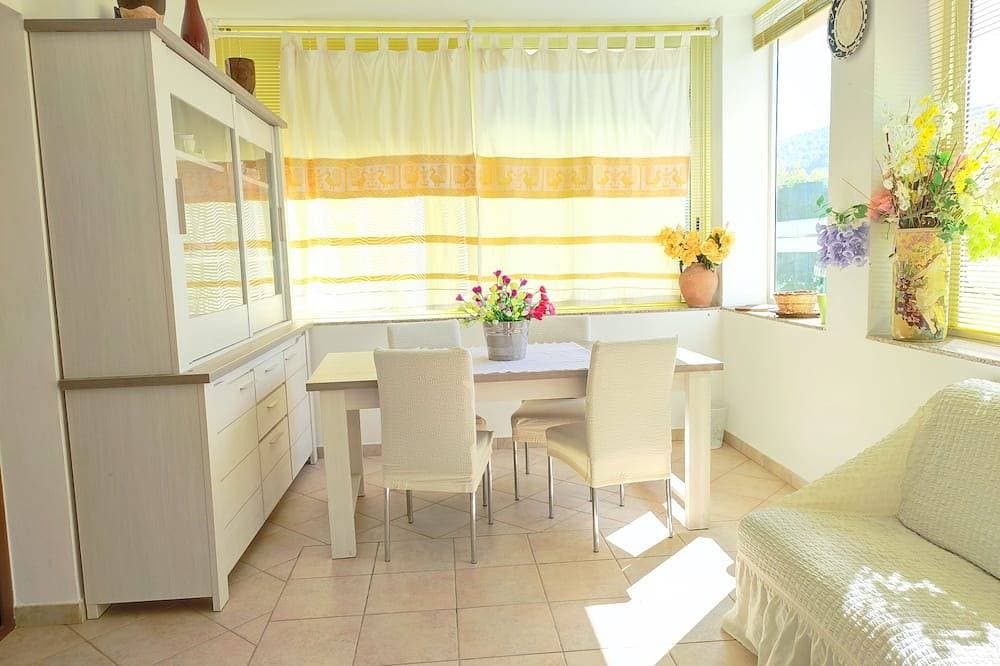 Foto 7 von 30: Villa Terma with Private Pool, Garden And Play Area - Free WiFi!