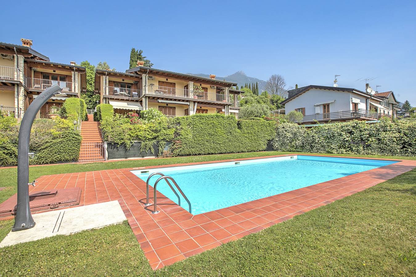 Foto 10 von 30: Grotten Loft with lake view & pool