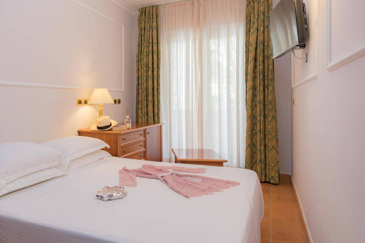 Foto 6 von 8: Basic Double Room - Hotel