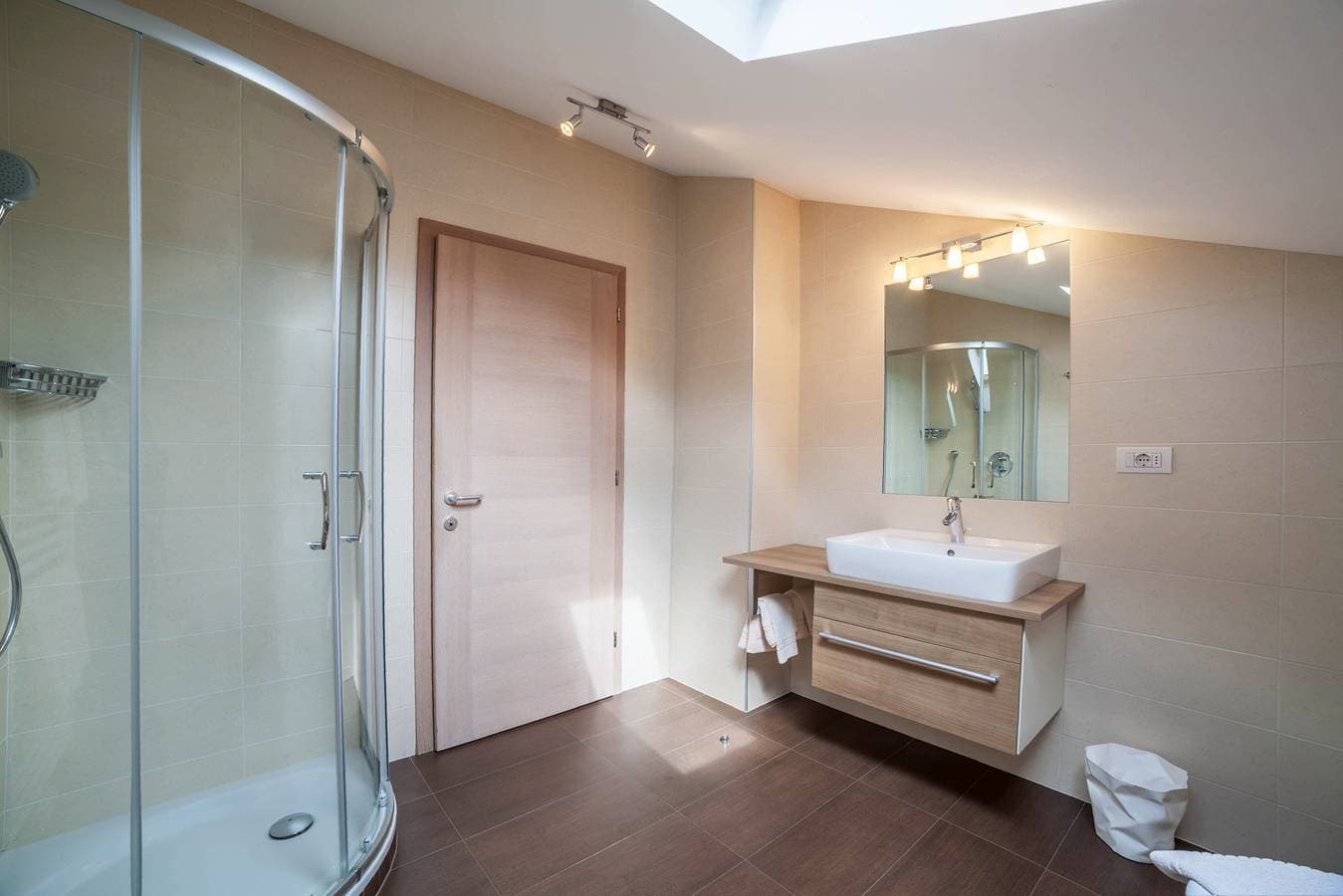 Foto 11 von 21: Ferienwohnung "Mignon 11" mit Bergblick, gemeinsamem beheizten Innenpool und WLAN
