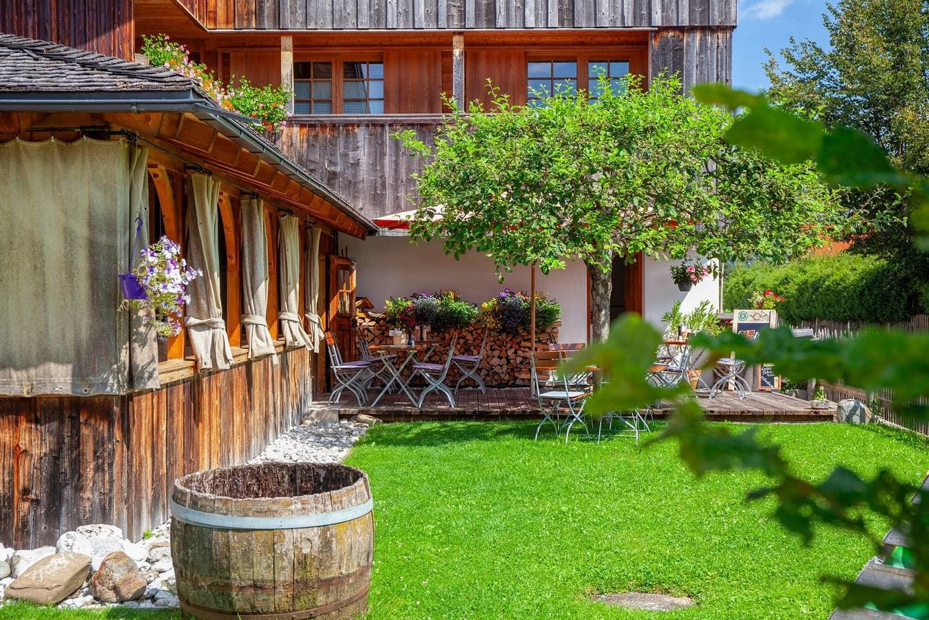 Foto 4 von 31: Zimmer 'Apartment Mit Bergblick' mit Bergblick, Balkon und Wi-Fi