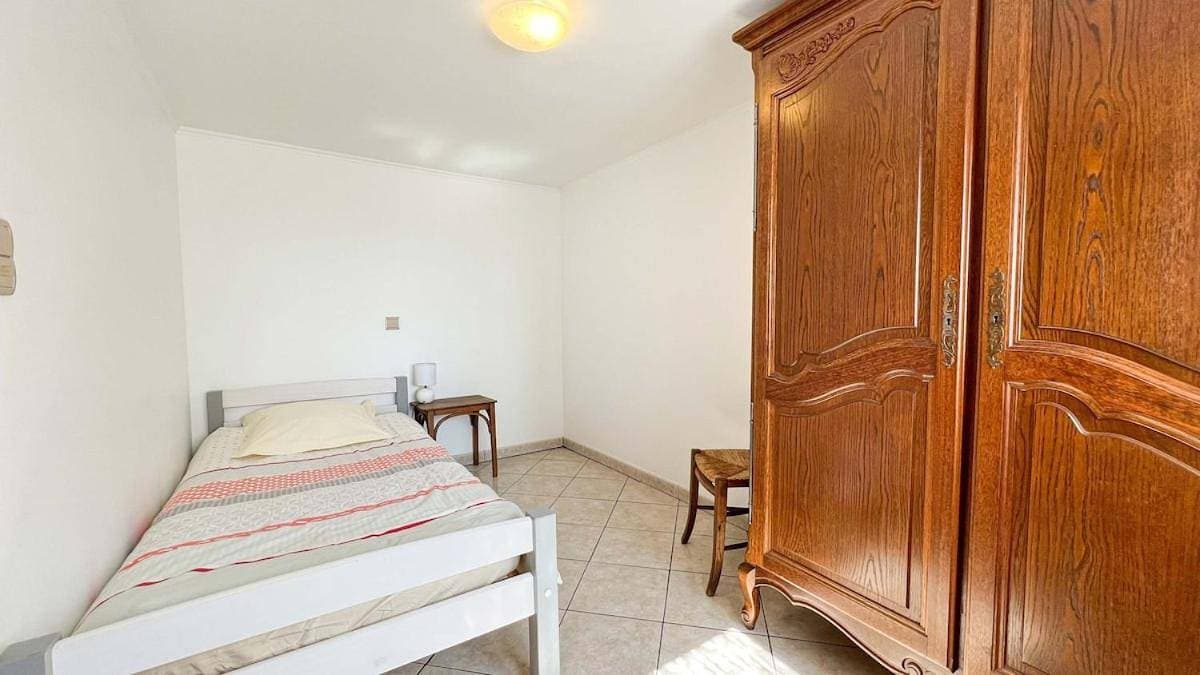 Foto 5 von 14: Three-Bedroom House