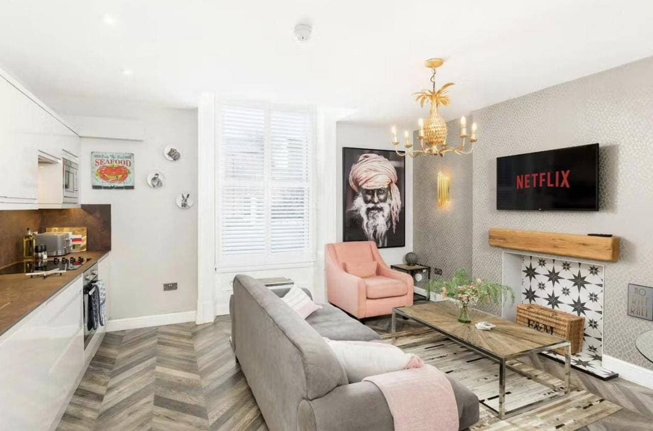Scandi Lux retreat 1