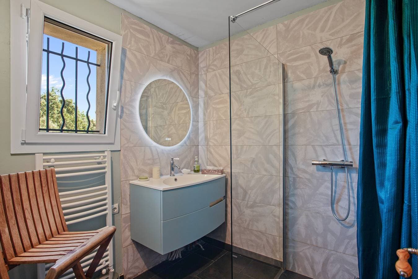Foto 9 von 21: Gästezimmer „Villa Same“ mit privatem Pool, WLAN und Klimaanlage