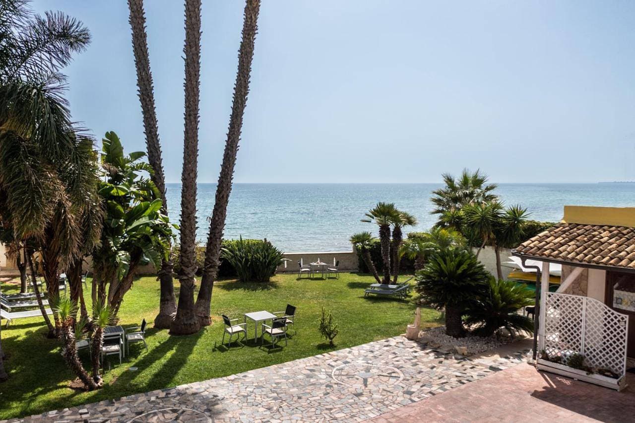B&B La terrazza sul mare 1