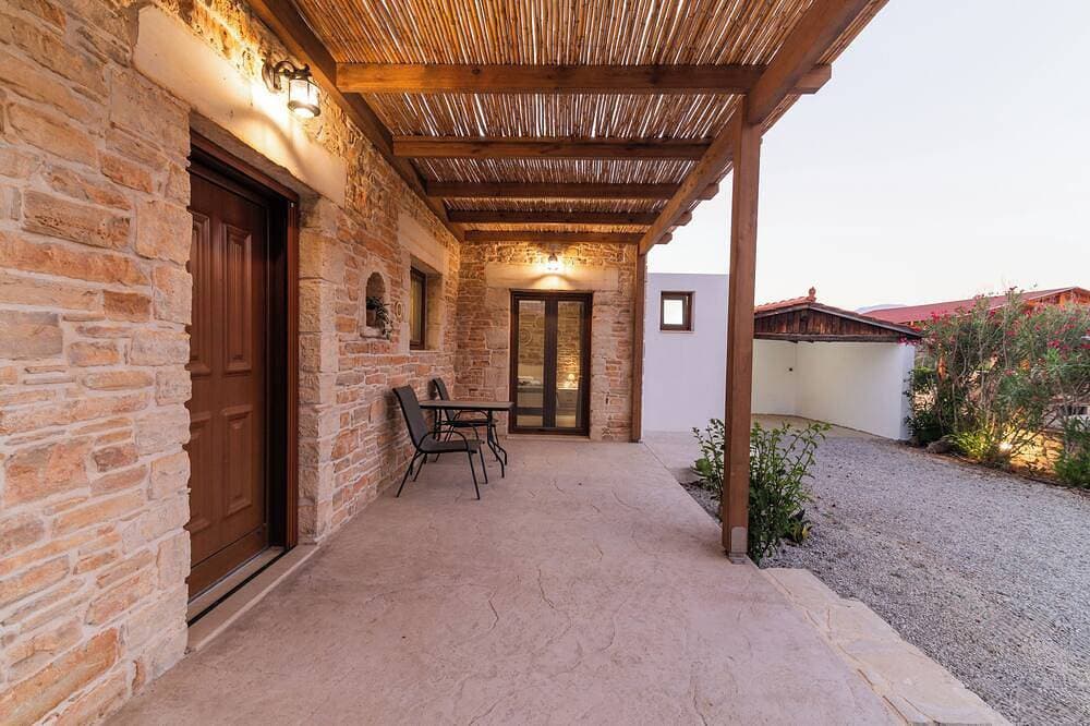 Foto 8 von 21: Quiet 2 bedroom and 2 bathroom villa with a big infinite swimming pool