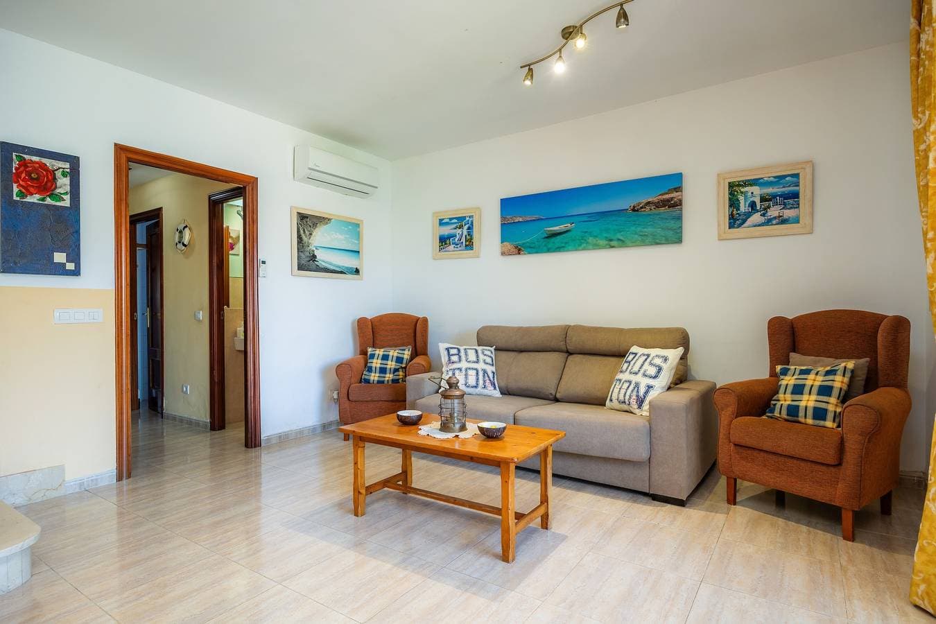 Foto 8 von 37: Chalet 'Llac D'alcudia' mit Seeblick, Wi-Fi und Klimaanlage