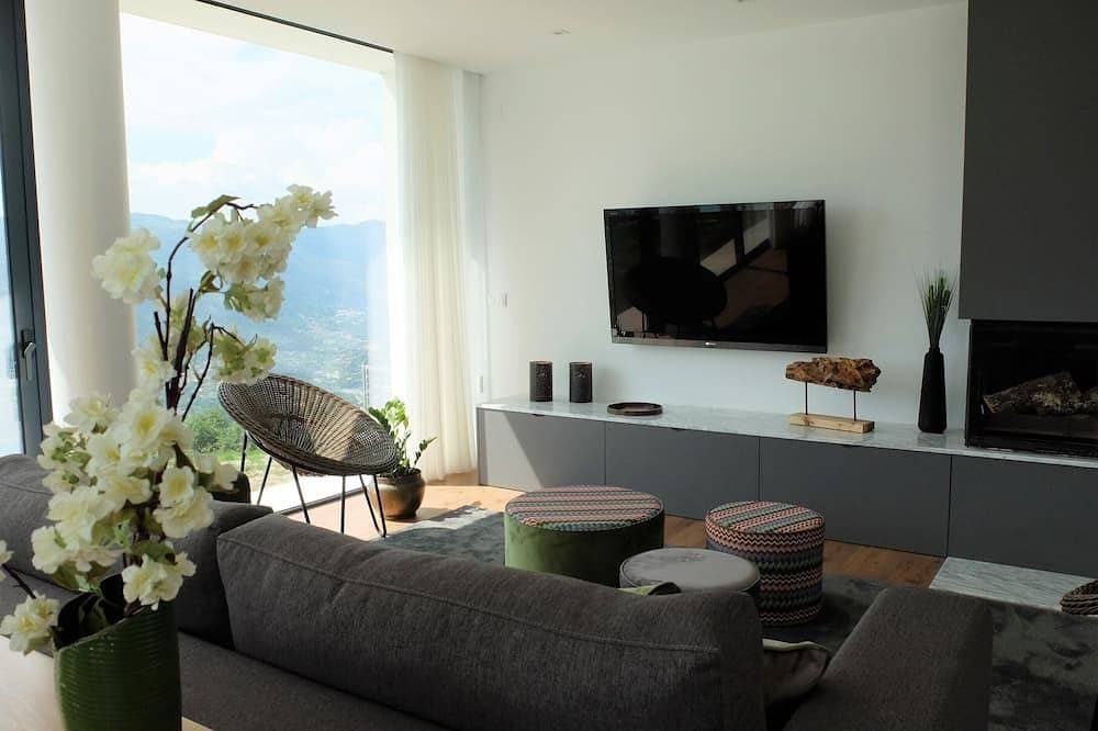 Foto 4 von 30: Modernes Haus mit fantastischem Blick über den Fluss und die Serra do Gerês