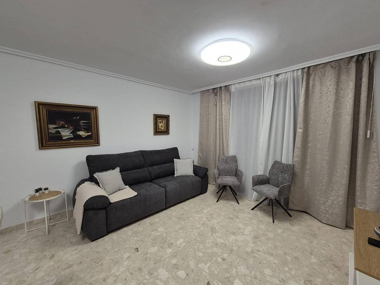 Foto 7 von 48: Ferienwohnung für 8 Personen mit Terrasse