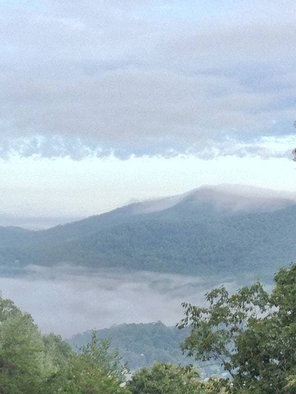 Foto 2 von 31: Blick auf Black Rock Mountain und Clayton
