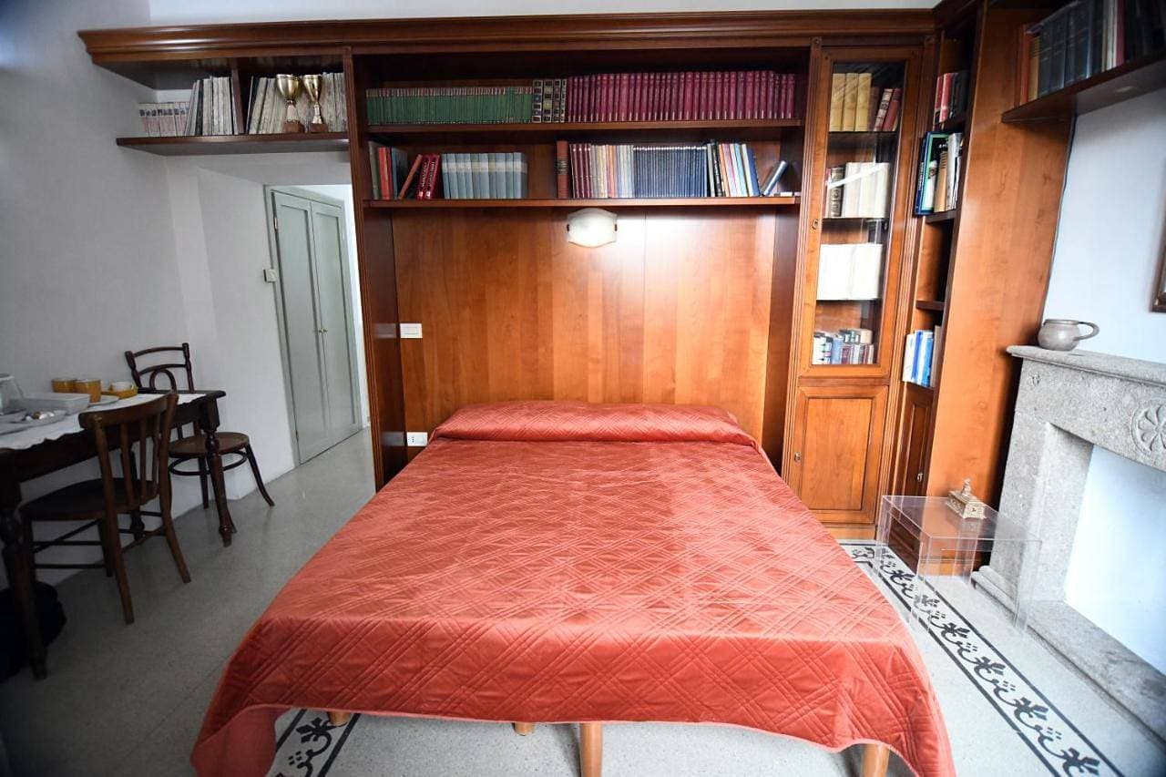Foto 5 von 11: Double Room with Private Bathroom