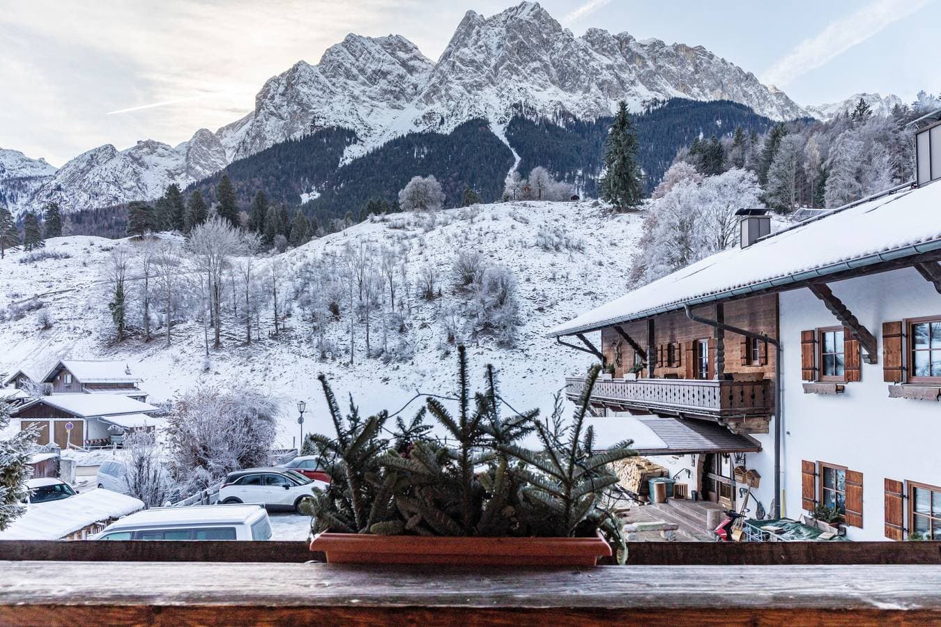 Foto 3 von 30: Ferienwohnung 'Höllental' mit Bergblick, Balkon und WLAN