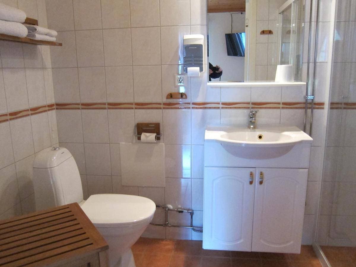 Foto 5 von 6: Double Room with Shared Bathroom