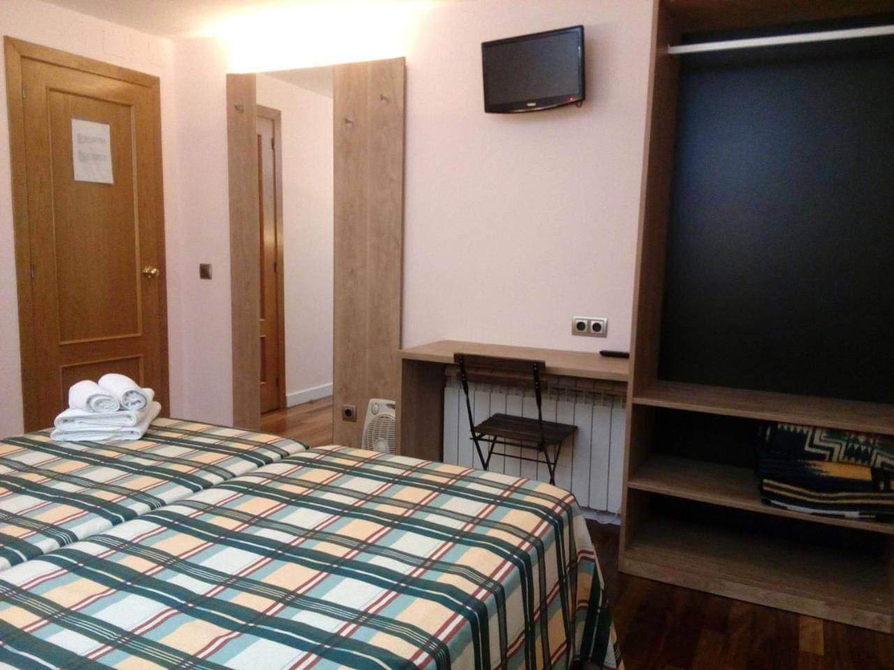 Foto 6 von 10: Budget Twin Room