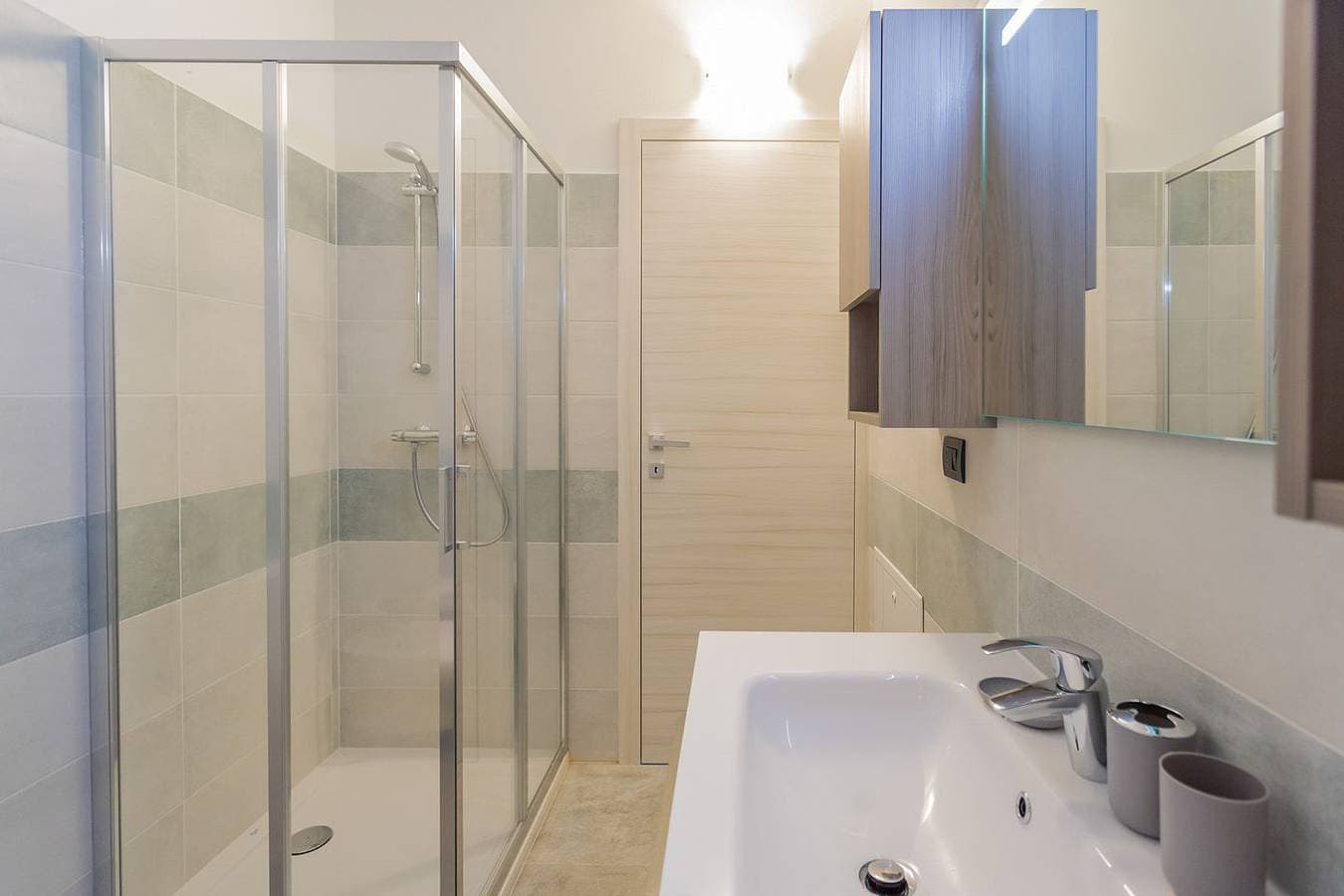 Foto 4 von 41: Anna's Lodge Ferienwohnung mit Pool am Comer See