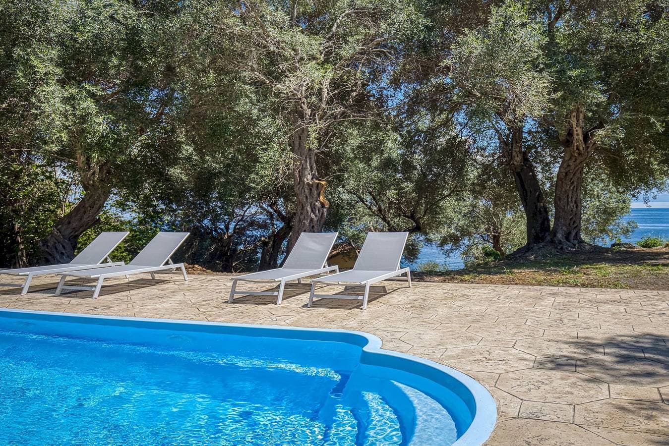 Foto 12 von 62: Villa für 8 Personen mit Garten