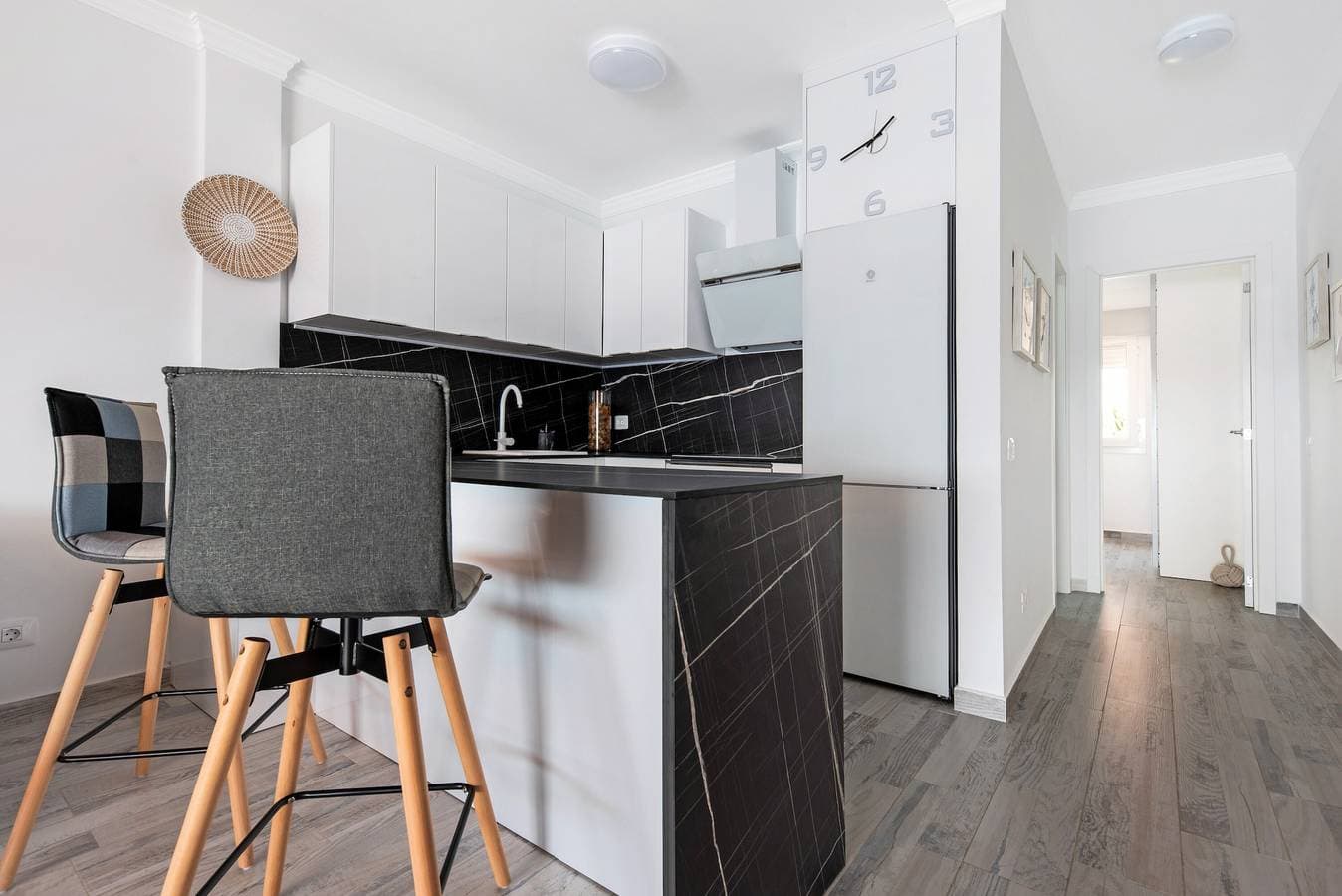 Foto 7 von 25: Charmante Ferienwohnung "Junto al Mar" mit Meerblick, Pool, WLAN & Terrasse