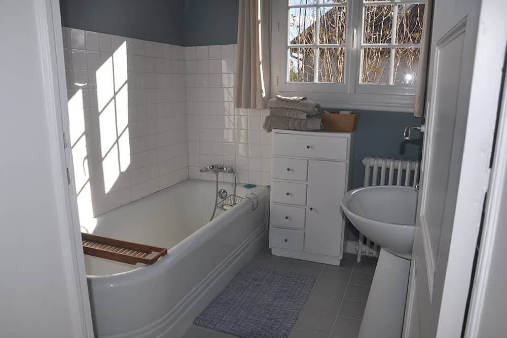 Foto 6 von 26: Villa spacieuse à Dieppe, 3 chambres, 3 salle de bains, jardin fleuri