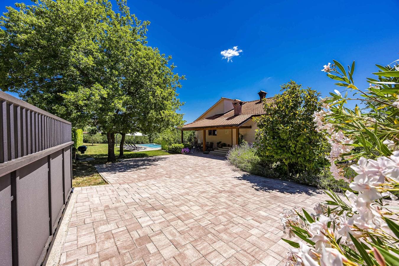 Foto 4 von 28: Ferienhaus für 6 Personen mit Garten