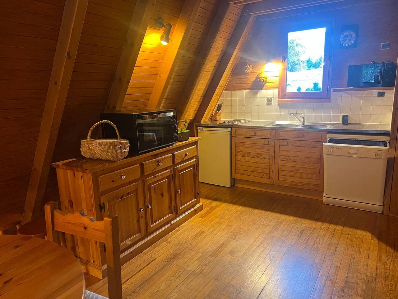 Foto 6 von 18: 3-Zimmer-Chalet mit Terrasse und Kostenlosem Parkplatz