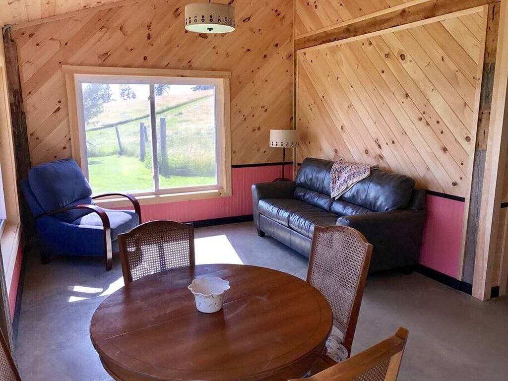 Foto 12 von 22: Ebbe-Flut-Häuschen sitzt zurück vom Ufer, das Cobscook Bucht übersieht Schlafplätze: 4