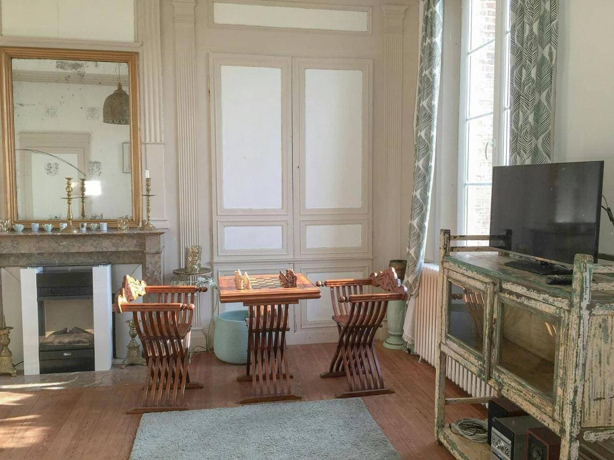 Foto 3 von 5: Six-Bedroom Holiday Home