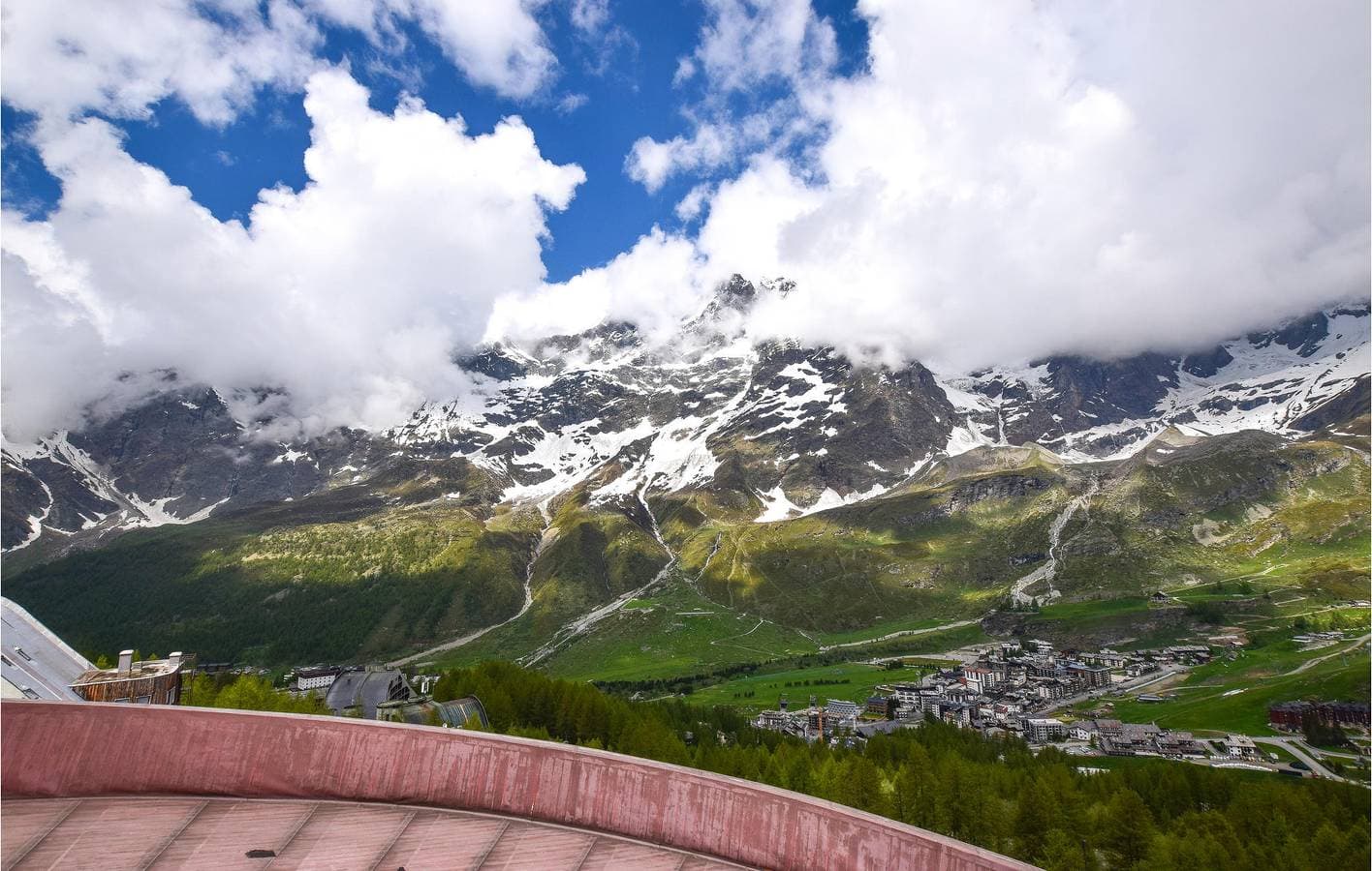 Foto 11 von 24: Wohnung mit Bergblick, Terrasse und Küche in Breuil-Cervinia