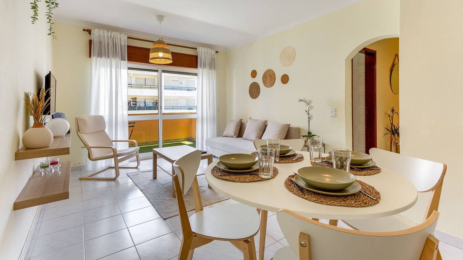 Foto 2 von 18: Ferienwohnung für 4 Personen mit Balkon