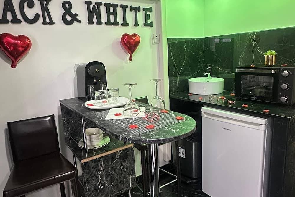 Love, Love, 23, Spa Blak and White 1