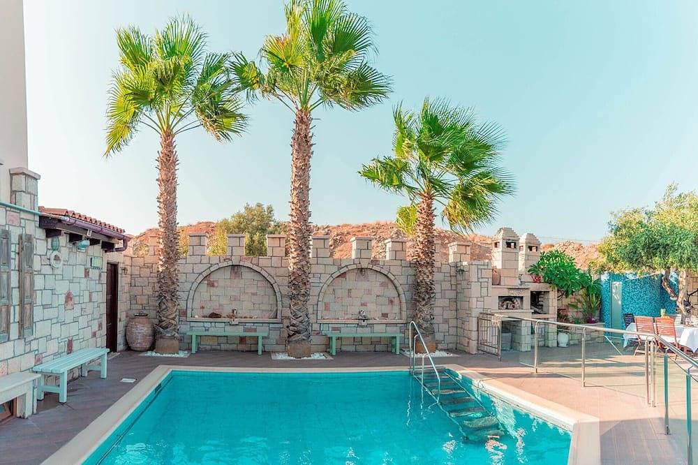 Luxusvilla Karteros 1