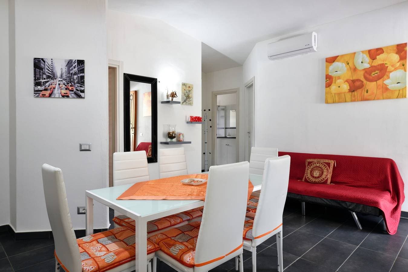 Foto 7 von 25: Ferienhaus 'Casa I Ginepri' mit Bergblick, Garten und WLAN
