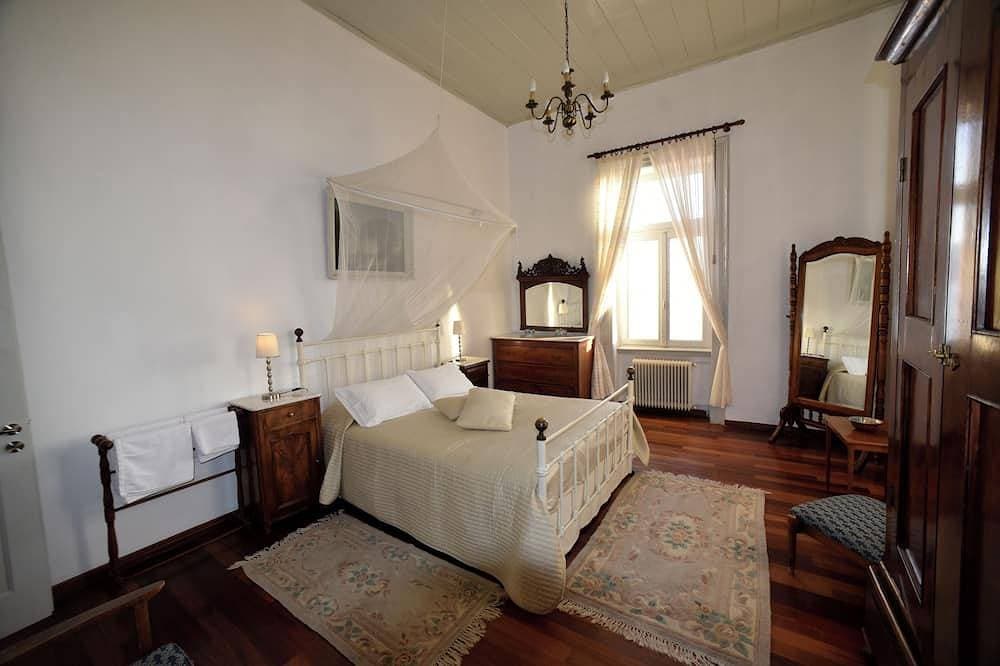 Foto 4 von 26: Ferienwohnung Villa mit privatem Pool und Meerblick