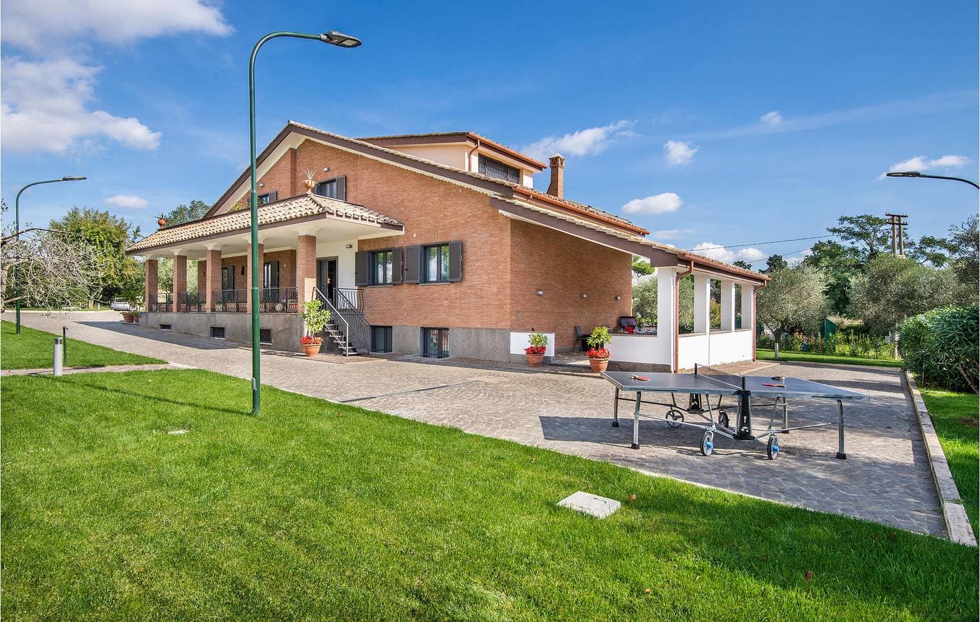 Gemütliche Wohnung mit WLAN, Klimaanlage, Parkplatz, Terrasse und Küche 1