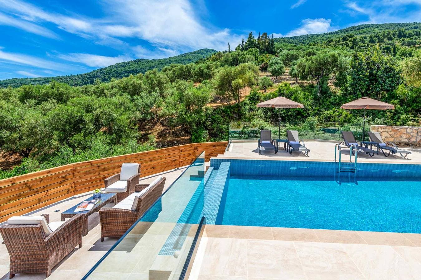 Foto 4 von 25: Villa für 4 Personen mit Pool