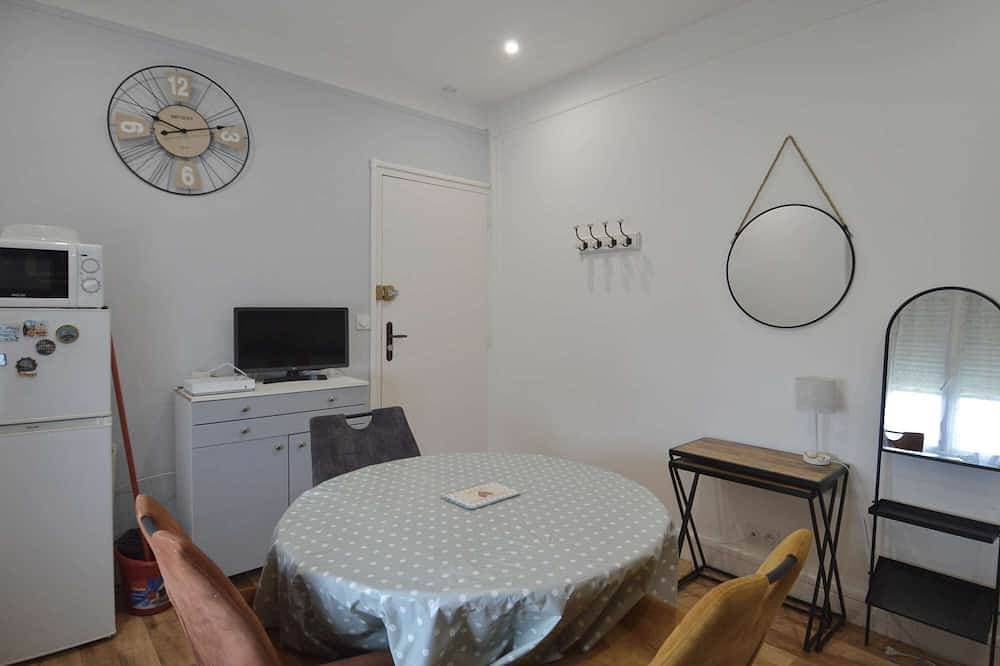 Foto 9 von 10: Appartement Proche de la Plage - Wifi, Bien Agencé