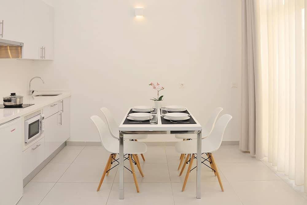 Foto 12 von 22: 30m2 distributed in cozy open and bright spaces.