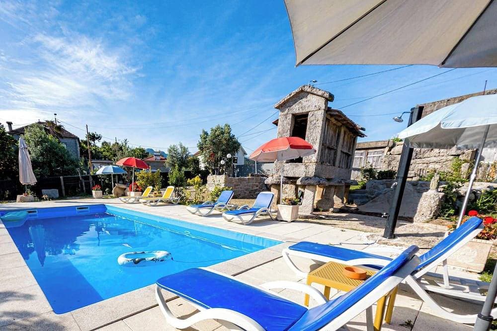 Homerez - Villa in Cova mit Pool 1