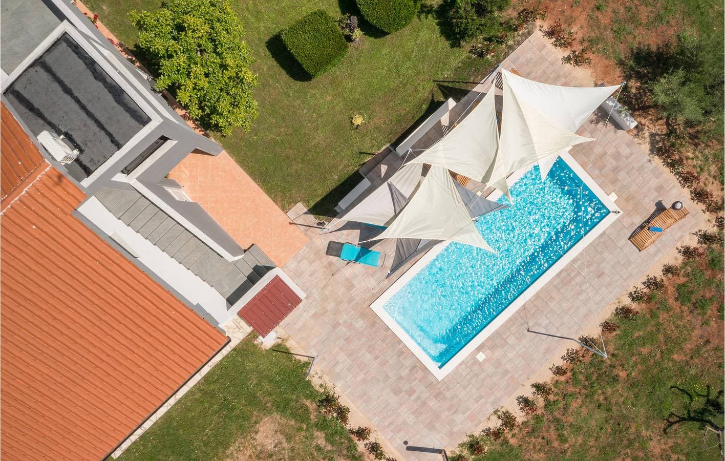 Foto 4 von 31: Gemütliche Ferienwohnung mit Pool, Terrasse und WLAN – 2,5 km vom Strand Sirena entfernt