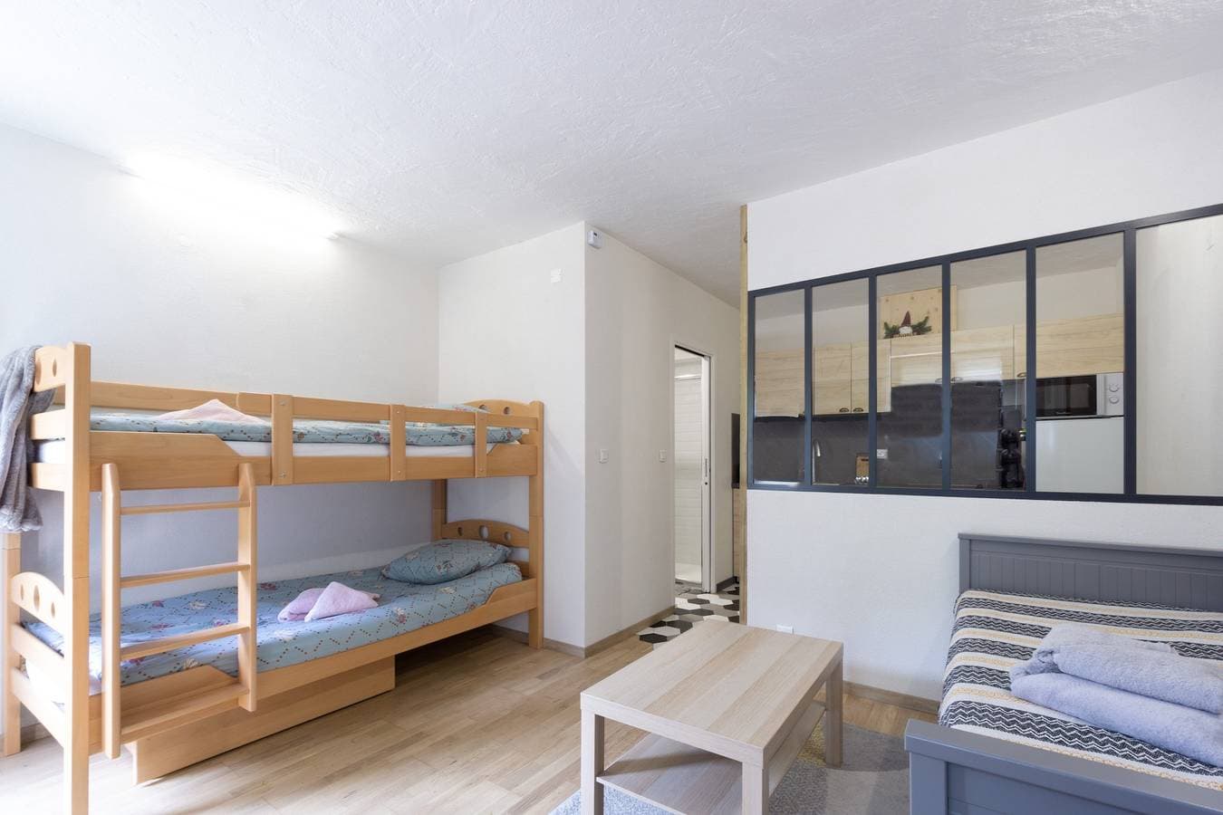 Foto 7 von 13: Einzimmerapartment 'Charmant 2' mit Bergblick, Balkon und Wi-Fi