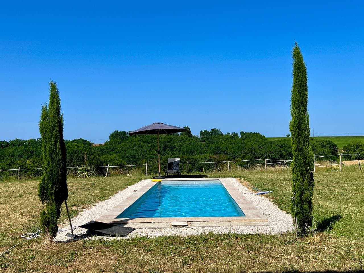 Charmante maison en pierre, piscine 1