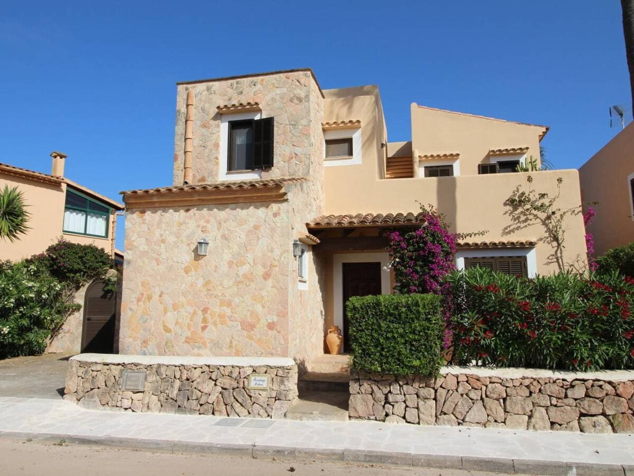 Casa Mondrago Melani 1