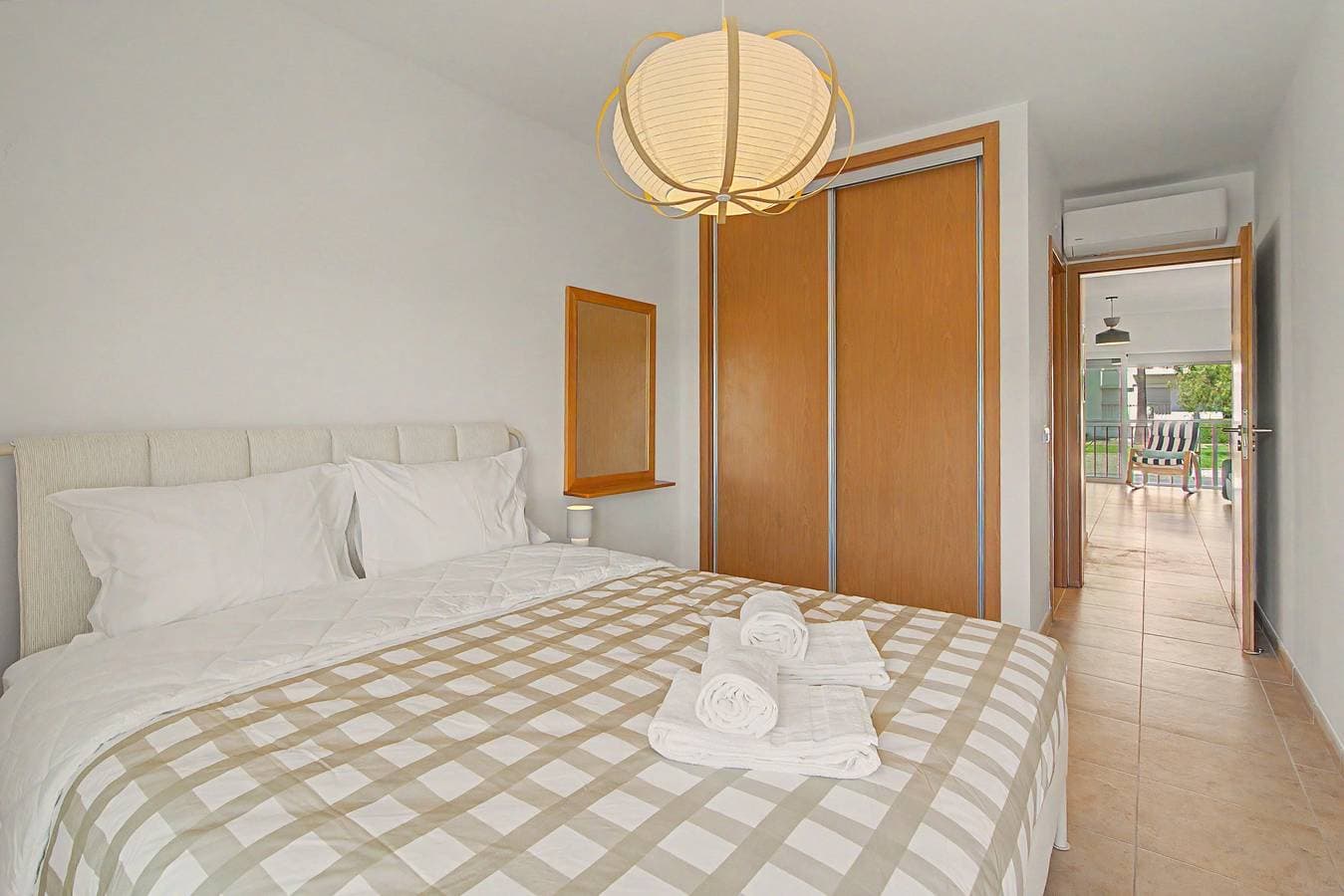 Foto 10 von 25: Sonnige 2-Zimmer-Wohnung in abgeschlossener Anlage mit Pool, 5 Min. vom Strand entfernt